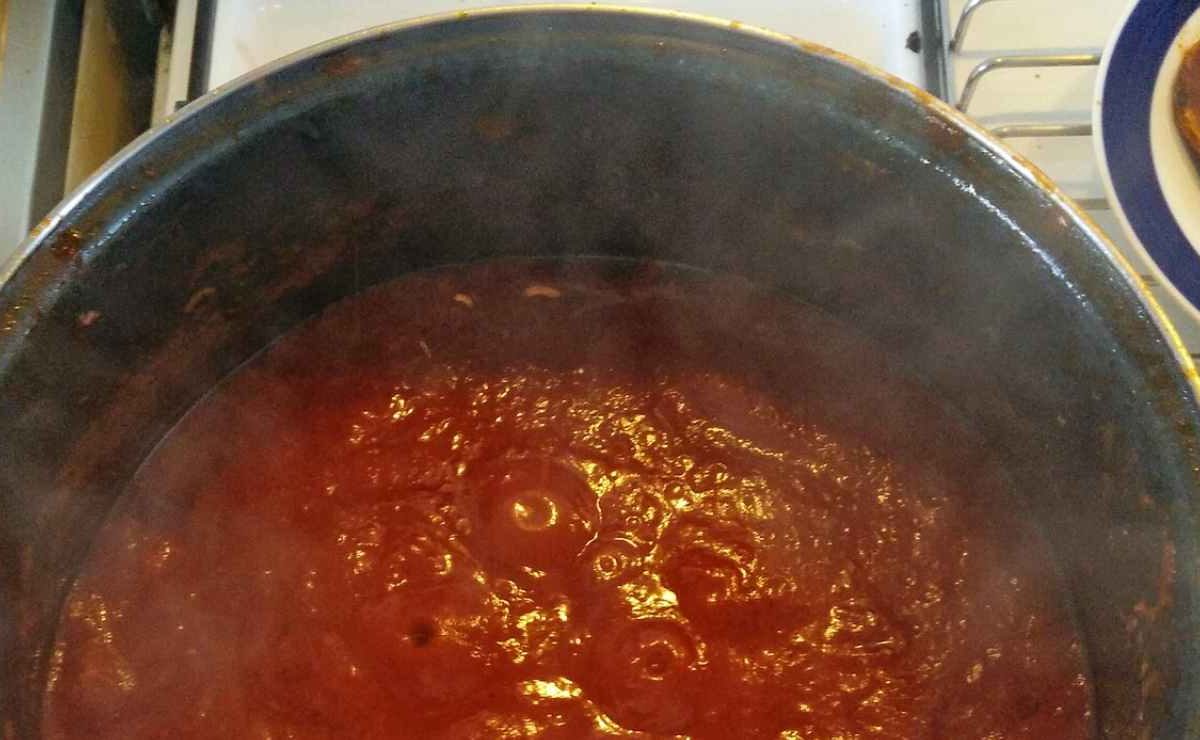 Il dottore ha litigato con mia nonna: lei mette sempre il sale nel sugo | Assolutamente vietato da qualsiasi libro di medicina