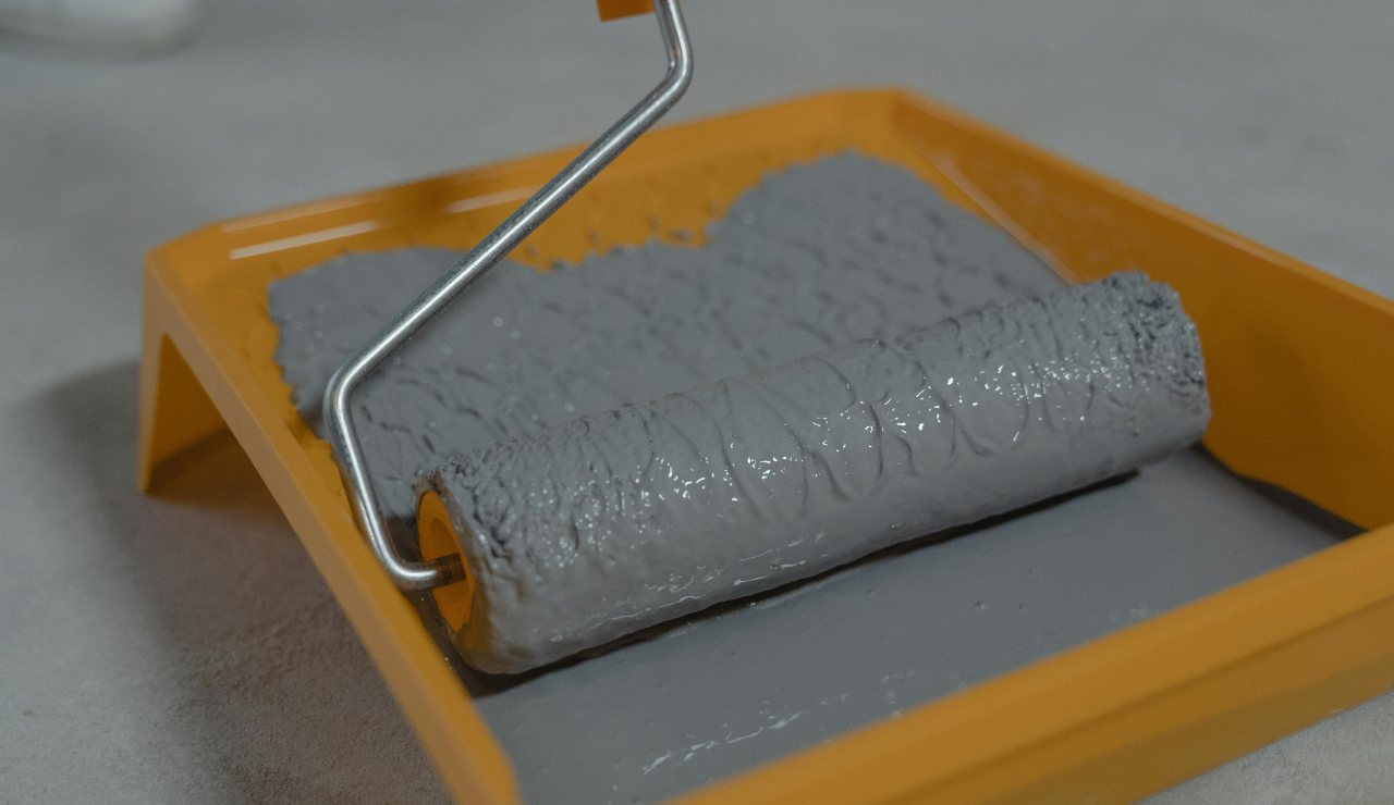 Ma quale cappotto termico? Ho riverniciato casa con la pittura al grafene e sto al caldo come in Africa | 28° senza termosifoni