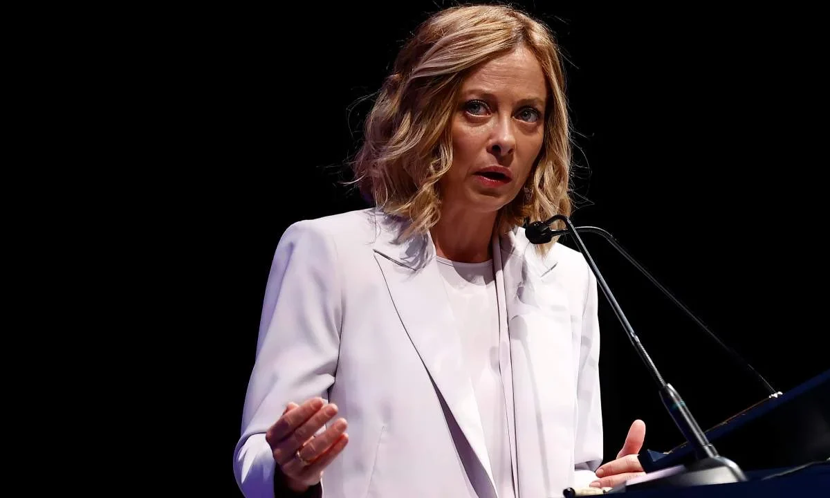 Giorgia Meloni investe nella nostra gioventù: BONUS UNDER 35 | 500 euro al mese per i ragazzi italiani