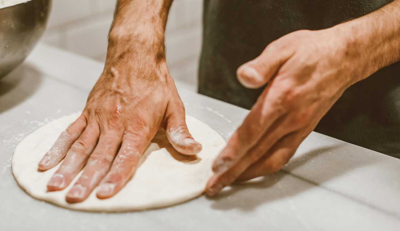 L’impresa più famosa del 2025 sta assumendo a Milano | Qui fattura 220.000 ordini al mese con la sua “Piadineria”