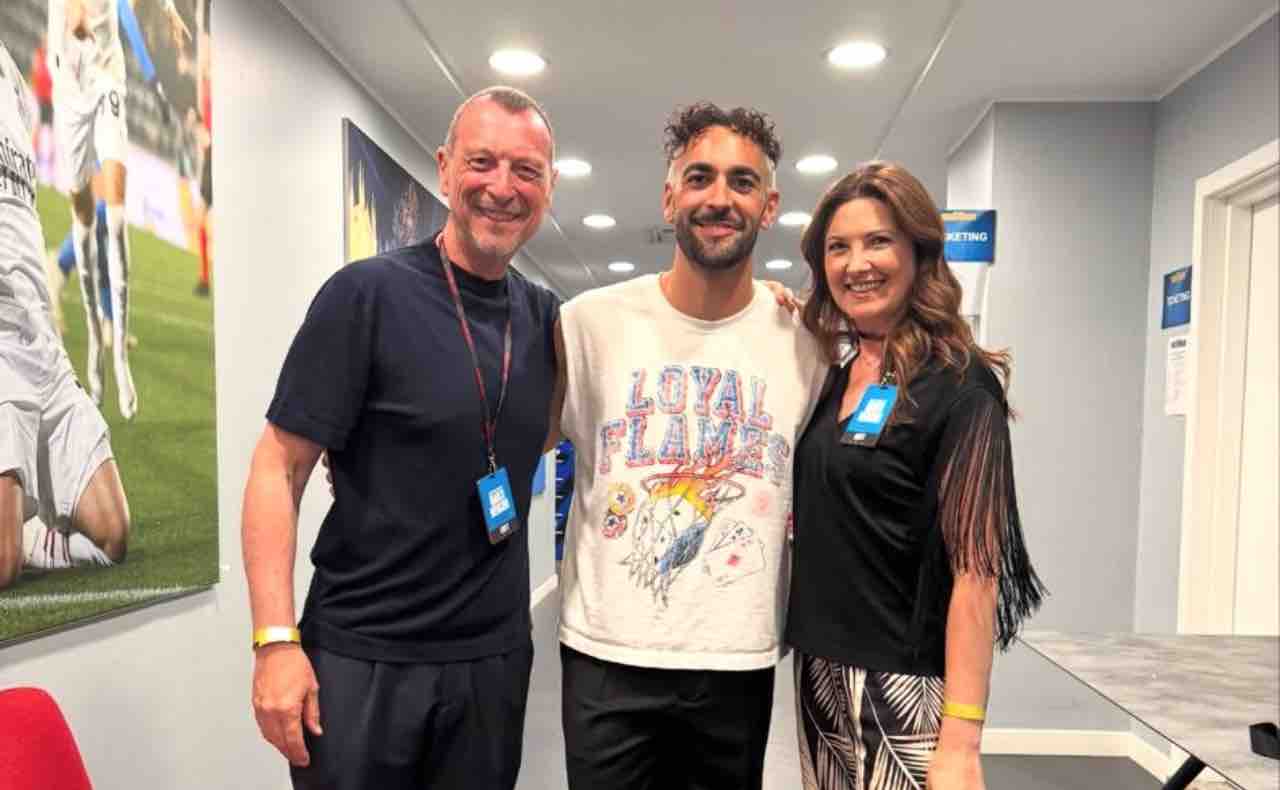 Amadeus, c’è un nuovo “divorzio” nella sua vita: l’indiscrezione lascia tutti di stucco | È accaduto tutto nel giro di un anno